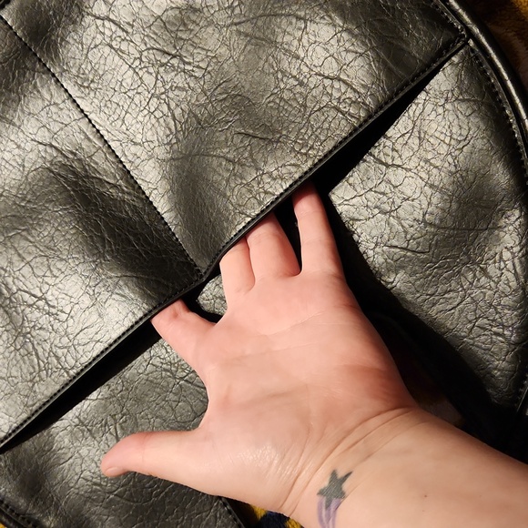 Belk Wonderly Patchwork Faux Leather Handbag - Picture 4 of 10